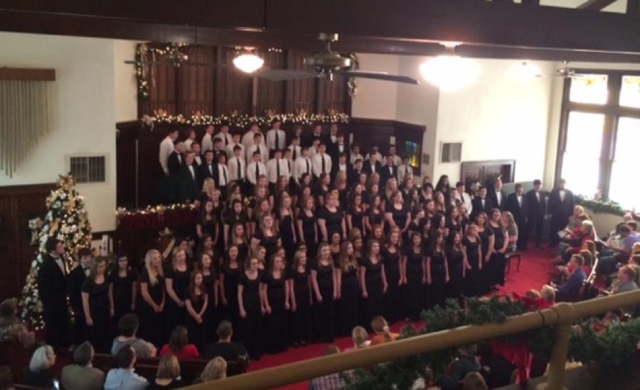 DHS Choir Performed Christmas is Coming Cantata