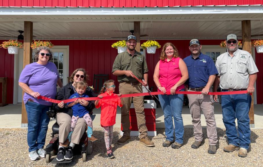 Lowery Acres Holds Ribbon Cutting for The Market