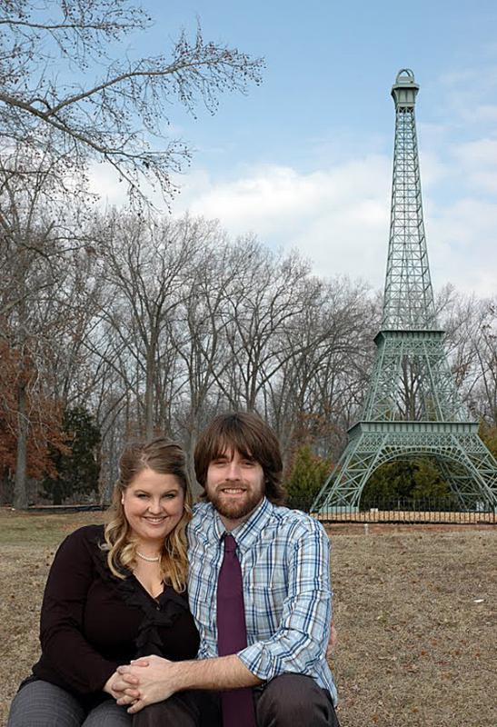 Moore & Hooten Announce Engagement