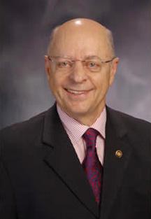 Swinger Takes Fundraising Lead In Race