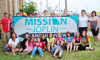 Bethel Youth Group Gives Back On Trip