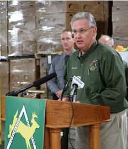 Nixon Promotes Share the Harvest Program