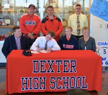 Young Signs With UT Martin