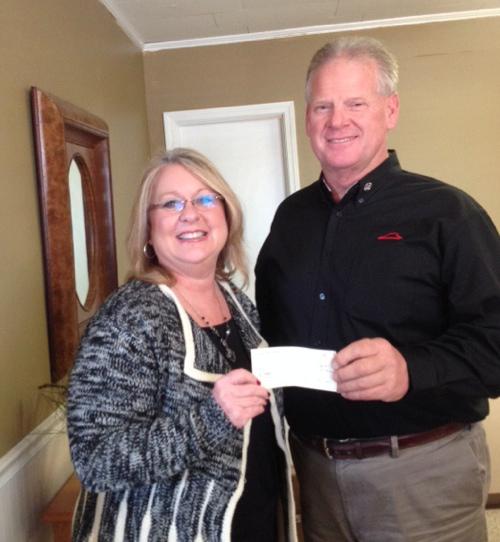 Dexter Rotary Club Donates to Stoddard County Gospel Mission