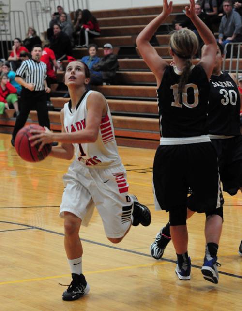 Lady Cats Fall Short in Championship Game at Farmington