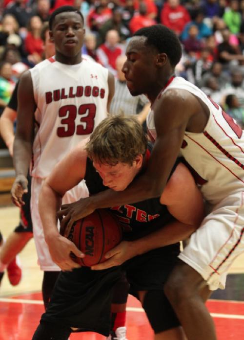 Sikeston Defeats Dexter Under the Dome