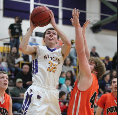 Bloomfield Claw Their Way to a Win Over the Puxico Indians