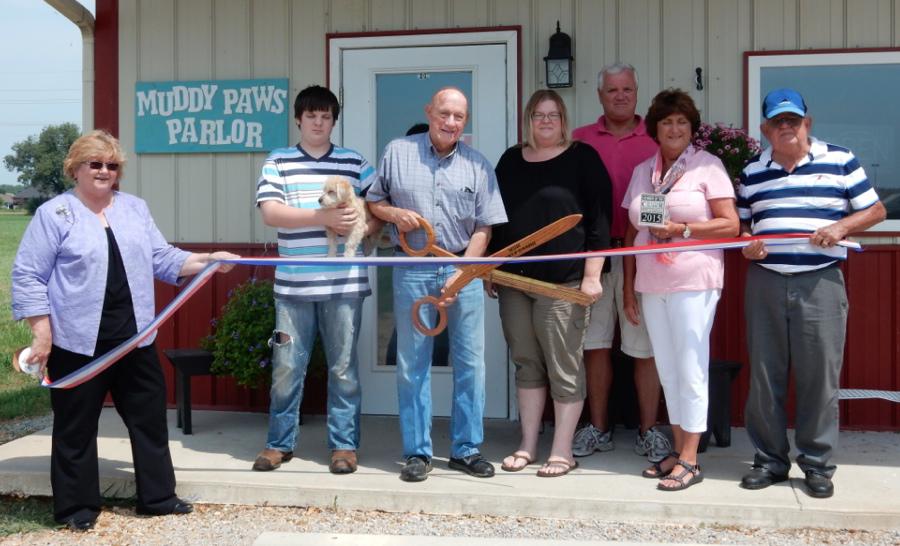 Chamber Hosts Ribbon Cutting for Muddy Paws Parlor