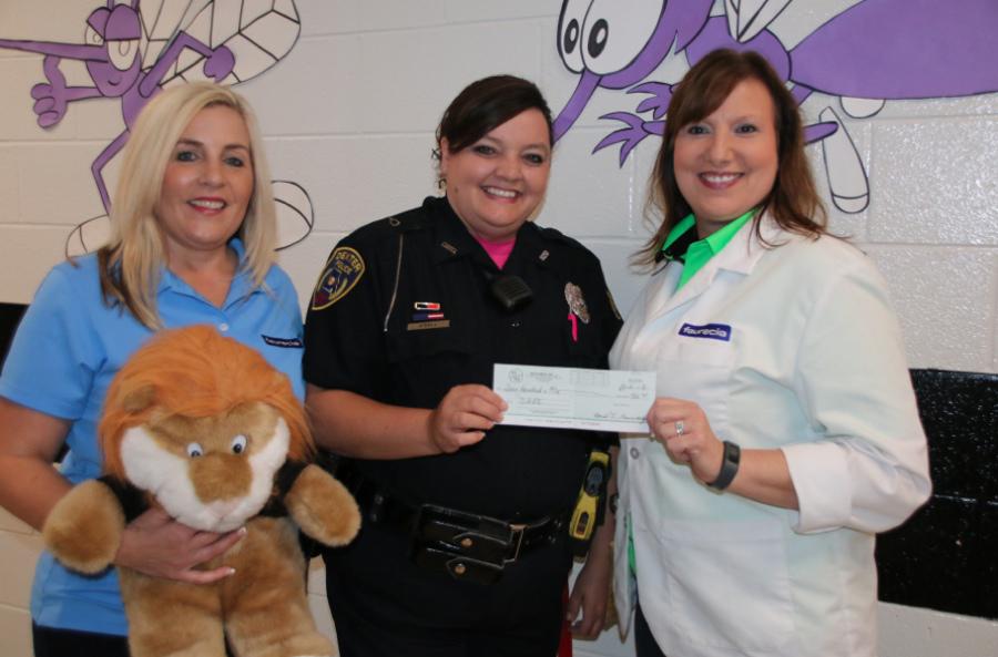 Being Faurecia Campaign Donates to D.A.R.E.