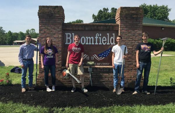 Students at Bloomfield Make a Difference