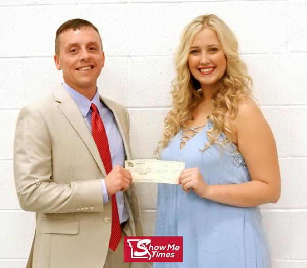 Kendall Adams Receives Lion's Club Scholarship