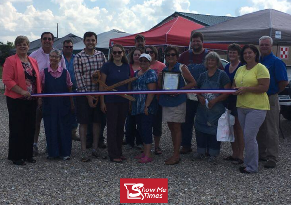 Famers Market Ribbon Cutting