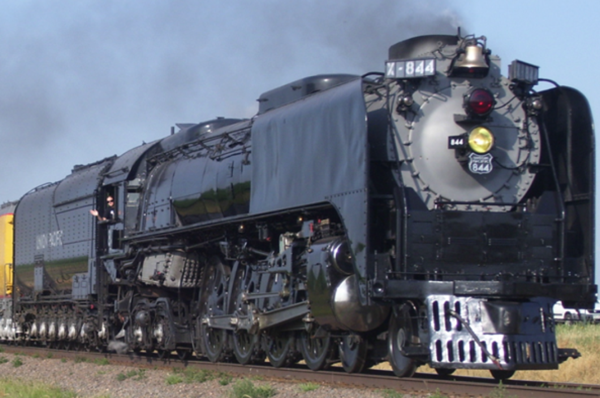 Union Pacific Living Legend Arriving in Bloomfield and Dexter