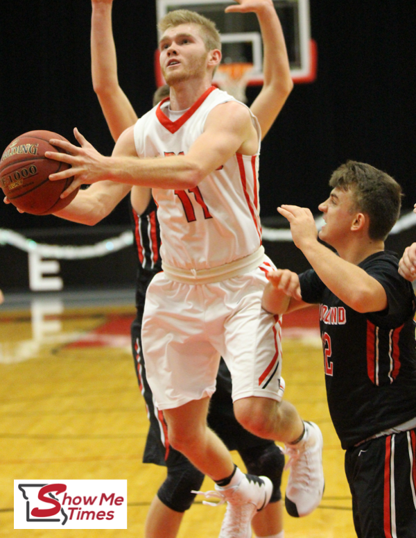 Jarrell's 3-Point Buzzer Beater Wins Homecoming Game