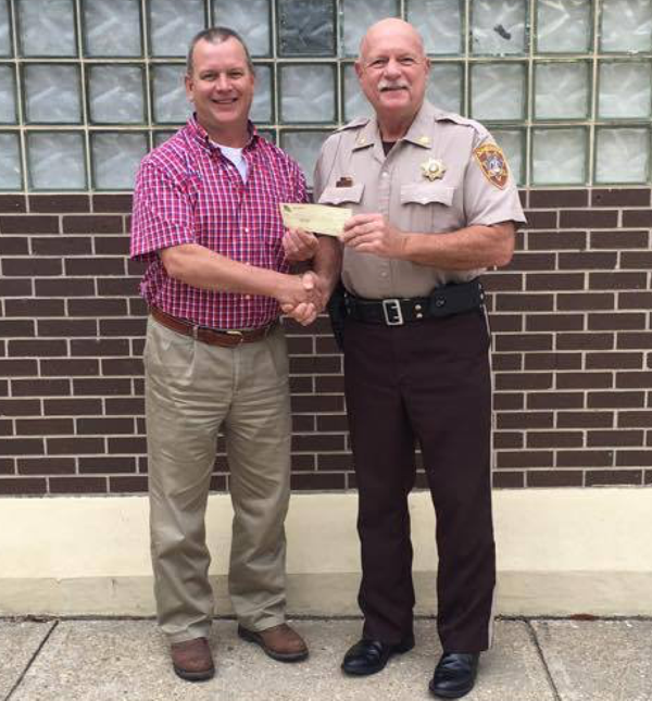 Dexter Lions Club Donates to Stoddard County Sheriff's Department