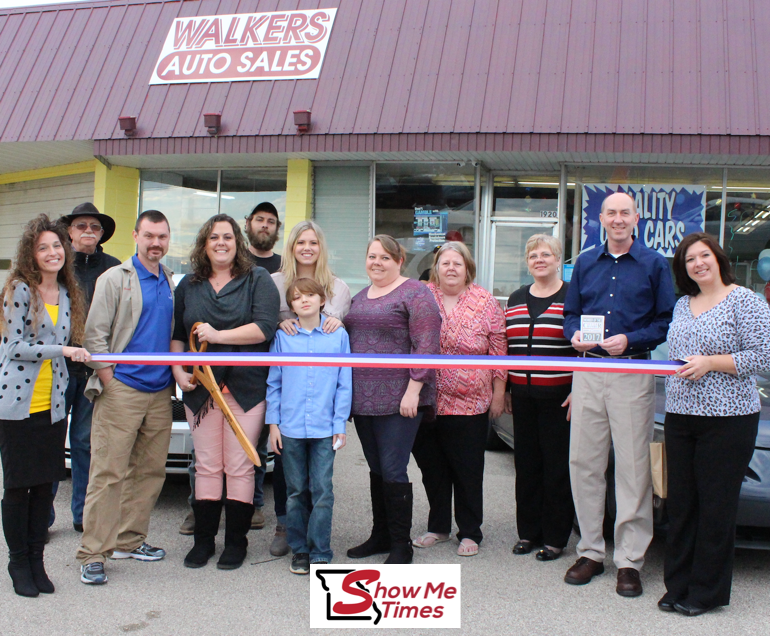 Ribbon Cutting for Walkers Auto Sales