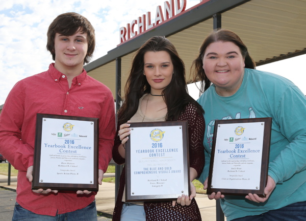 Richland Students Earn Photography Awards