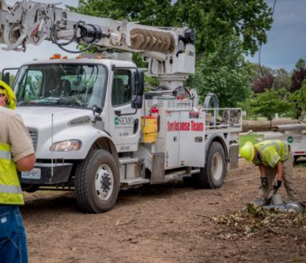 Utility Trucks Added to the Move Over Law - Effective August 28th