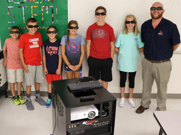 3D Projector Brings Lessons to Life