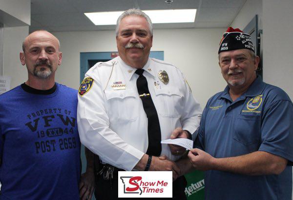 Local VFW Donates to Dexter Police Department