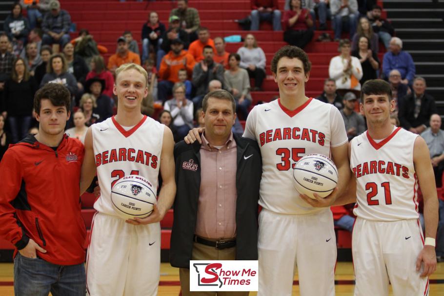 Mullins and Jackson Surpass 1,000 Points in Basketball