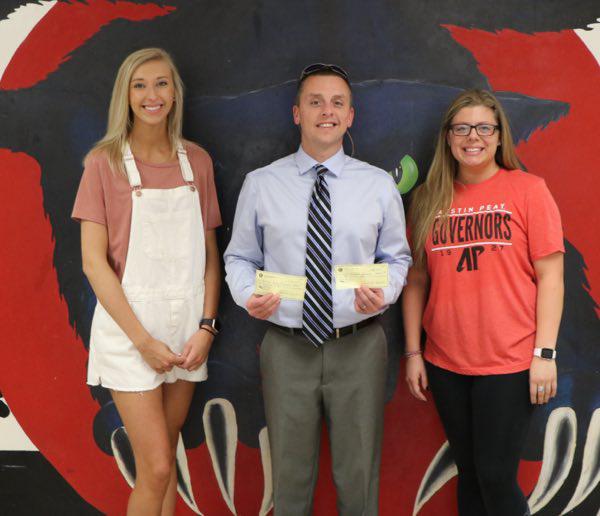 Dexter Students Receive Kiwanis Scholarship