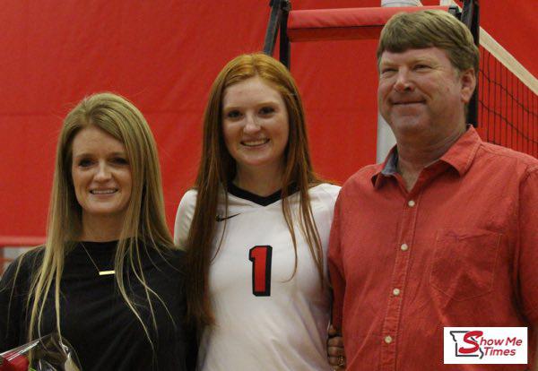 DHS Volleyball Team Honors Senior Maycie Martin