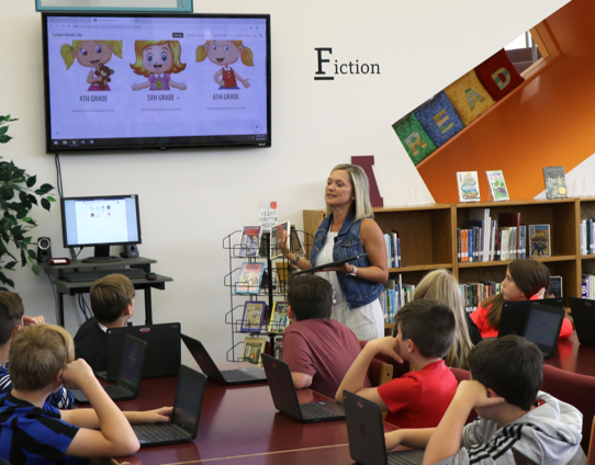 Middle School Librarian Helps Students Create Online Portfolios