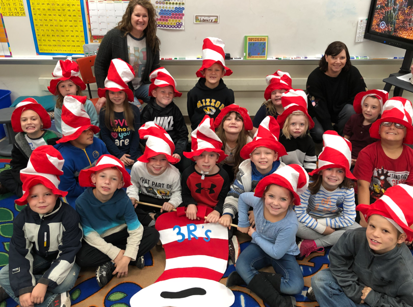 Second Grade Classroom Earns 3Rs Flag for October