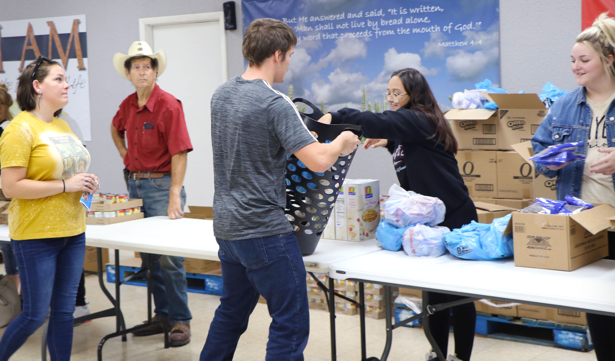 Mark Twain Students Team Up with the Bread Shed