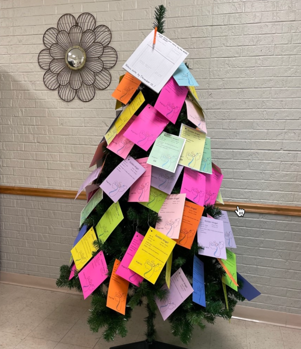 2021 Golden Angel Tree at SoutheastHEALTH