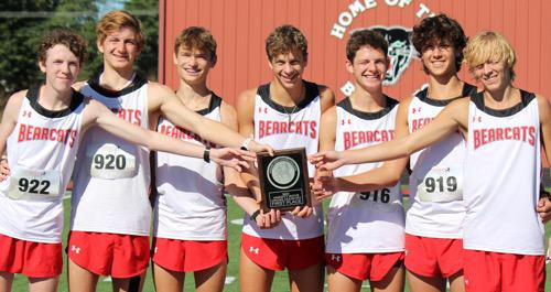 DHS Boys CC Team Places First at SCAA Meet