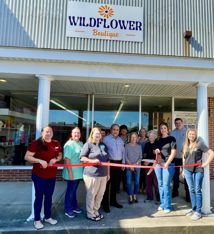 Bloomfield Chamber Holds Ribbon Cutting for Wildflower Boutique