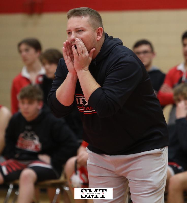 Dexter Dominated the Notre Dame Wrestling Quad Defeating Herculaneum